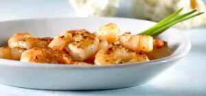 scampis marinés à l'ail et à la coriandre